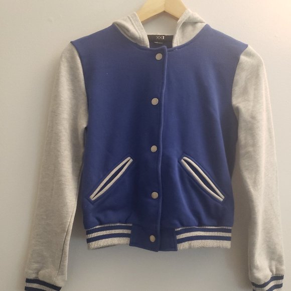 Cute Letterman Jacket. Good condition in size smal - Picture 1 of 5